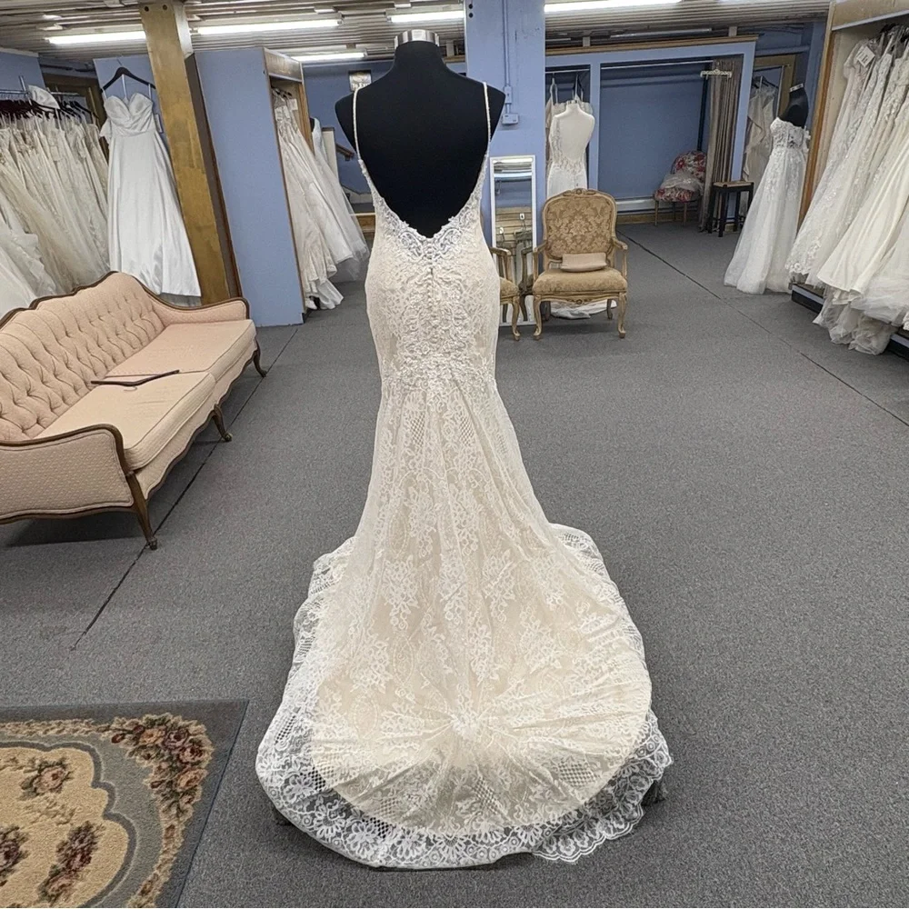 Maggie Sottero “IDA” Wedding Dress - Picture 2 of 12